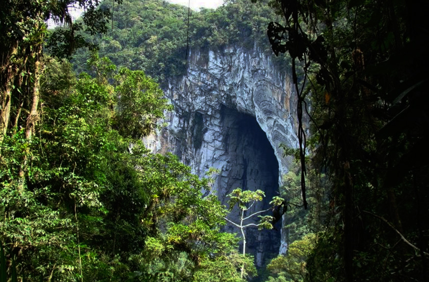 Maior boca de caverna